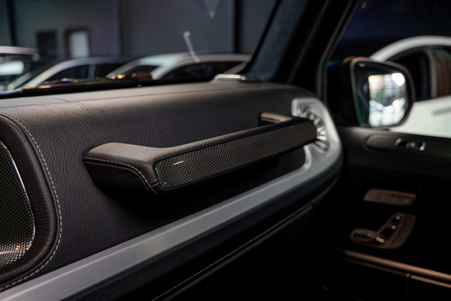Mercedes-Benz G-Klasse 63 Navi Burmester Leer 360 Camera PTS Open dak Massage Distronic+ Memory seats Stoelventilatie Stoelverwarming Climate voor & achter Trekhaak