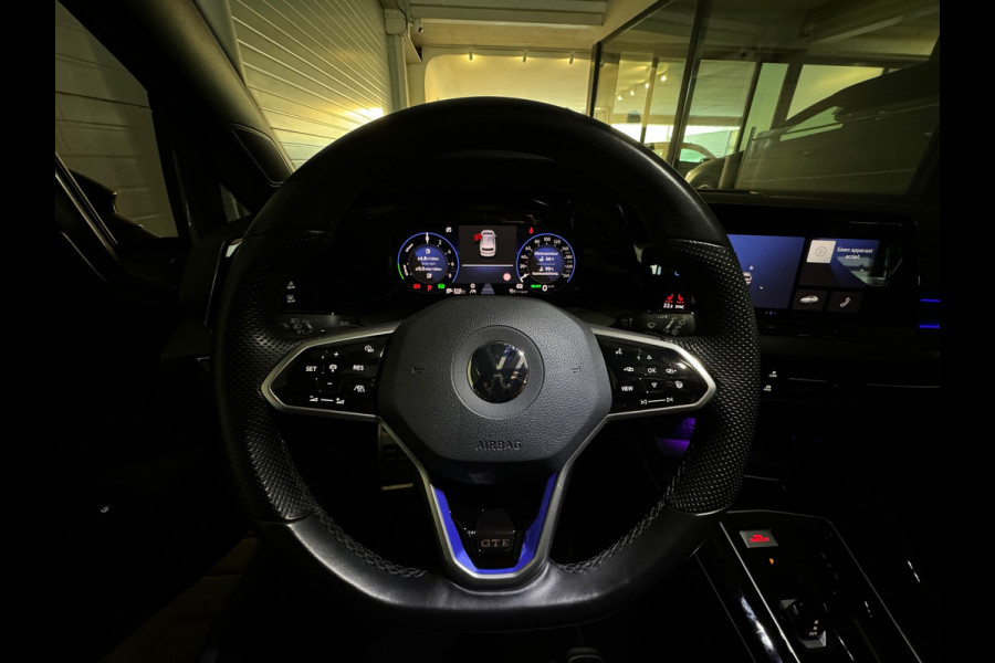 Volkswagen Golf 1.4 eHybrid GTE Pano|Sfeer|Mist|Camera|Dodehoek
