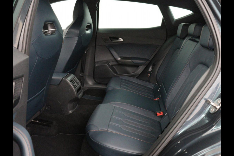 CUPRA Formentor 1.4 eHybrid VZ | 245pk | Leder | Stoelverwarming | 360 Camera | Carplay | Sfeerverlichting | Navigatie | Adaptive cruise | Memory | Keyless | Full LED | PHEV | Plug In