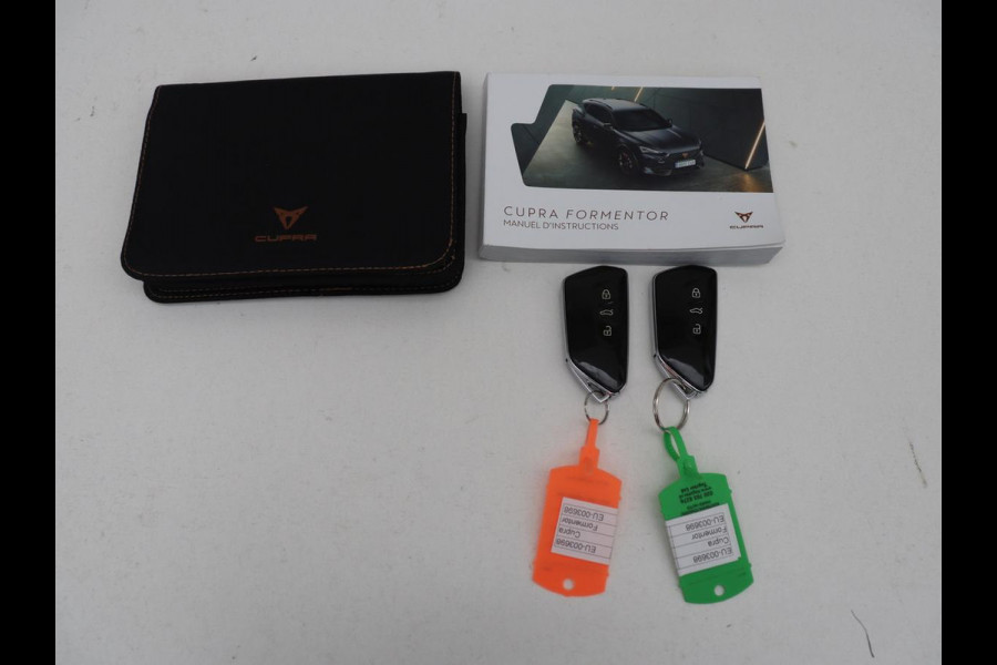 CUPRA Formentor 1.4 eHybrid VZ | 245pk | Leder | Stoelverwarming | 360 Camera | Carplay | Sfeerverlichting | Navigatie | Adaptive cruise | Memory | Keyless | Full LED | PHEV | Plug In