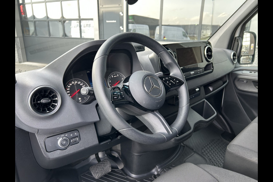 Mercedes-Benz Sprinter 317 CDI L2 H2 Pro Facelift / MBUX / Navigatie / Camera / Cruise control / Airco / 270 Graden achterdeuren