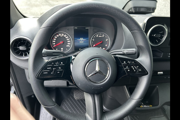Mercedes-Benz Sprinter 317 CDI L2 H2 Pro Facelift / MBUX / Navigatie / Camera / Cruise control / Airco / 270 Graden achterdeuren