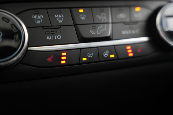 Ford Fiesta 1.5 EcoBoost ST-3 Panoramadak Bang & Olufsen Dodehoek LED Stuurverw.