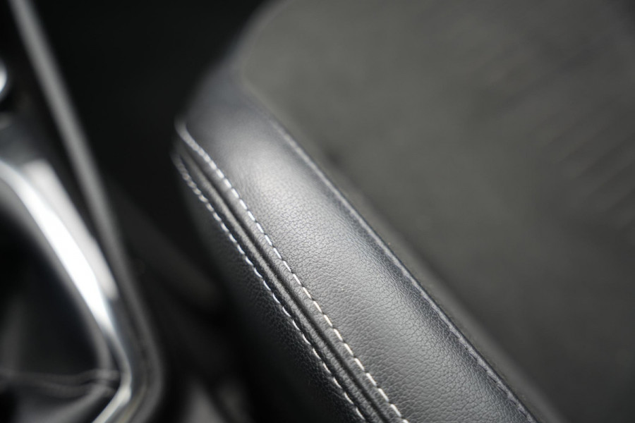 Ford Fiesta 1.5 EcoBoost ST-3 Panoramadak Bang & Olufsen Dodehoek LED Stuurverw.