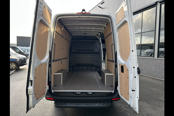 Mercedes-Benz Sprinter 317 CDI L2 H2 Pro Facelift / MBUX / Navigatie / Camera / Geveerde stoel / Cruise control / Airco / 270 Graden achterdeuren