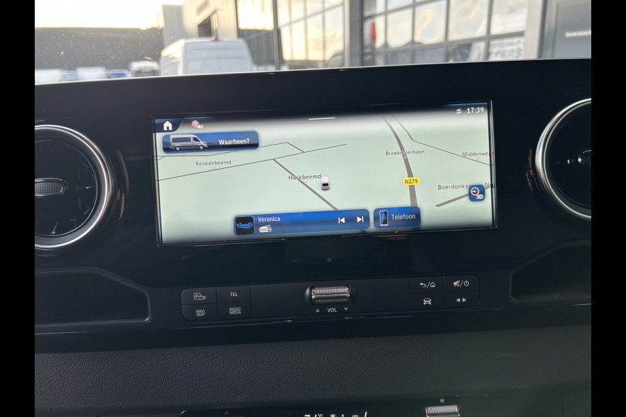 Mercedes-Benz Sprinter 317 CDI L2 H2 Pro Facelift / MBUX / Navigatie / Camera / Geveerde stoel / Cruise control / Airco / 270 Graden achterdeuren