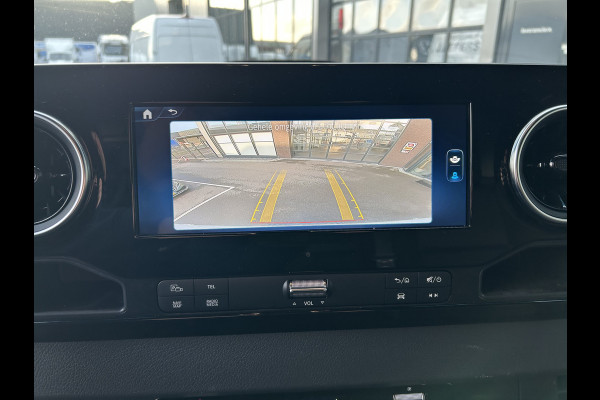 Mercedes-Benz Sprinter 317 CDI L2 H2 Pro Facelift / MBUX / Navigatie / Camera / Geveerde stoel / Cruise control / Airco / 270 Graden achterdeuren