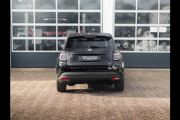 Fiat 600E La Prima 54 kWh | Carplay | Elek. Stoel | Stoelverwarming | Keyless | LED | Clima