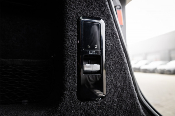 Land Rover Range Rover Sport 4.4 P635 SV Edition One Obsidian Black - Panorama | Carbon | Stoelkoeling & Massage | Meridian Audio