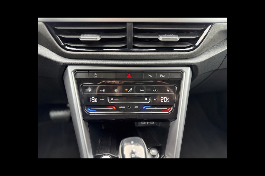 Volkswagen T-Roc 1.5 TSI Automaat,Virtueel,Navigatie-Camera-Carplay,Cruisecontrol,stoelverwarming