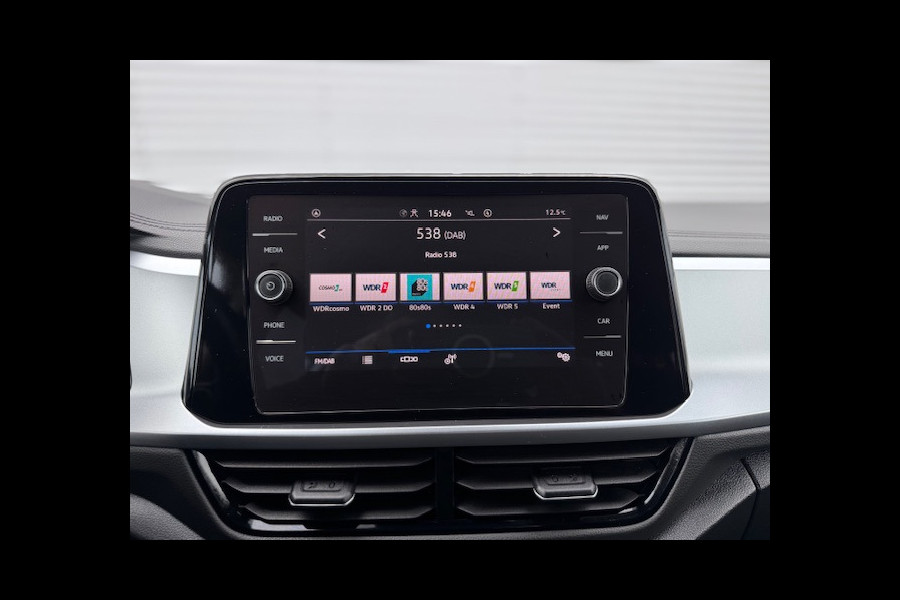 Volkswagen T-Roc 1.5 TSI Automaat,Virtueel,Navigatie-Camera-Carplay,Cruisecontrol,stoelverwarming