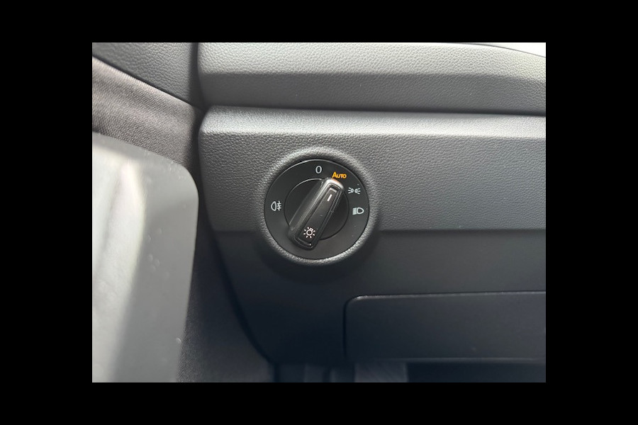 Volkswagen T-Roc 1.5 TSI Automaat,Virtueel,Navigatie-Camera-Carplay,Cruisecontrol,stoelverwarming