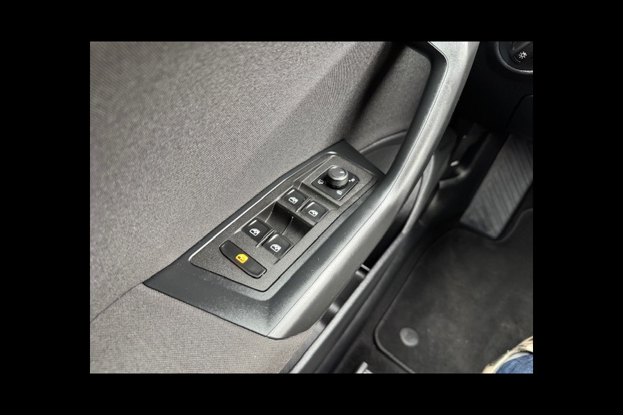 Volkswagen T-Roc 1.5 TSI Automaat,Virtueel,Navigatie-Camera-Carplay,Cruisecontrol,stoelverwarming