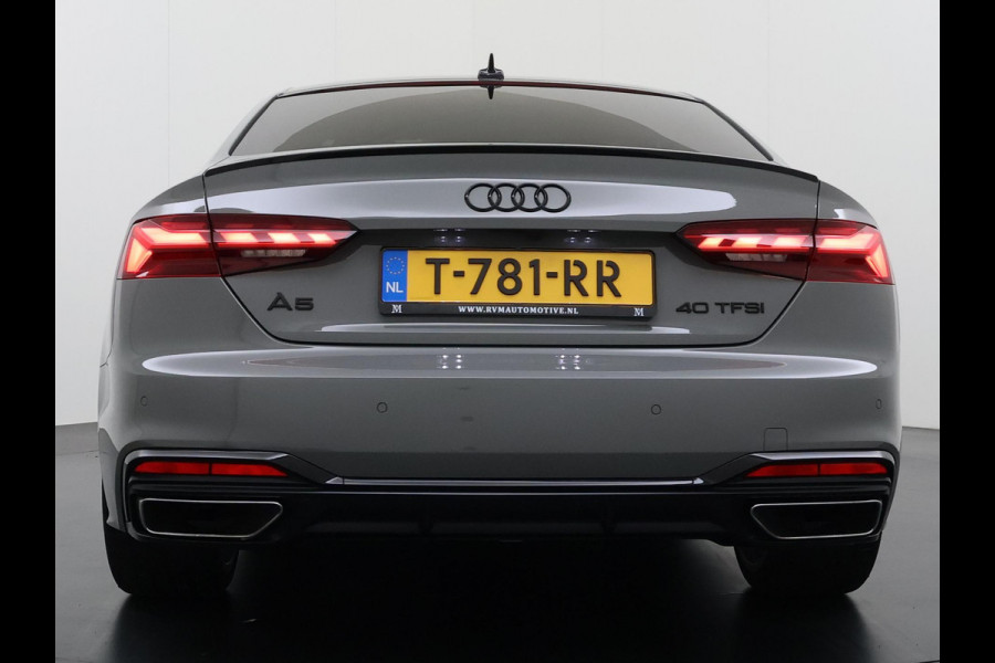 Audi A5 Coupé 40 TFSI S edition VAN € 31.900,- VOOR € 28.440,- UW LENTEVOORDEEL € 3.460,-! | S LINE IN- EN EXTERIEUR | TOPSTAAT! | 20 INCH| LEER| CAMERA| STOELVERWARMING| MATRIX LED| QUANTUM GRIJS