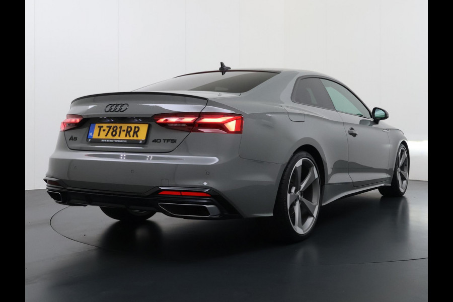 Audi A5 Coupé 40 TFSI S edition VAN € 31.900,- VOOR € 28.440,- UW LENTEVOORDEEL € 3.460,-! | S LINE IN- EN EXTERIEUR | TOPSTAAT! | 20 INCH| LEER| CAMERA| STOELVERWARMING| MATRIX LED| QUANTUM GRIJS
