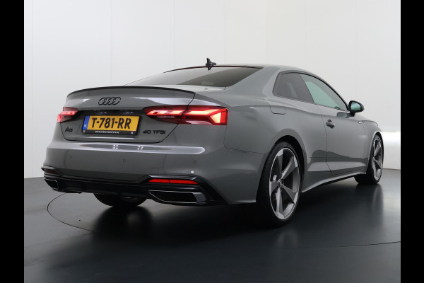Audi A5 Coupé 40 TFSI S edition VAN € 31.900,- VOOR € 28.440,- UW LENTEVOORDEEL € 3.460,-! | S LINE IN- EN EXTERIEUR | TOPSTAAT! | 20 INCH| LEER| CAMERA| STOELVERWARMING| MATRIX LED| QUANTUM GRIJS