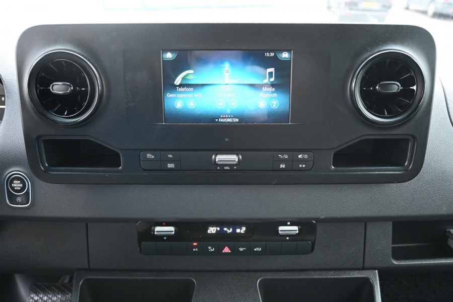 Mercedes-Benz Sprinter 317 CDI L2H2 3500 kg trekhaak, MBUX met camera, Etc.