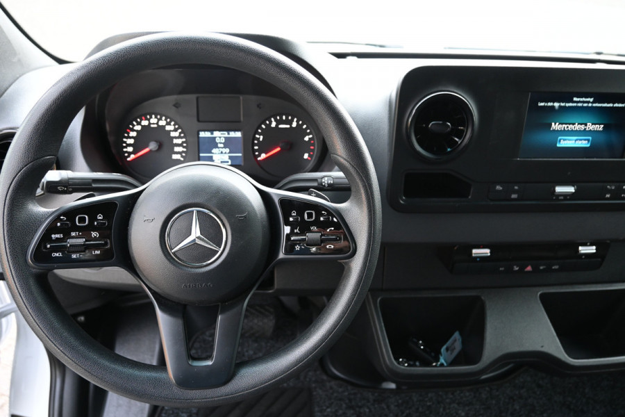 Mercedes-Benz Sprinter 317 CDI L2H2 3500 kg trekhaak, MBUX met camera, Etc.