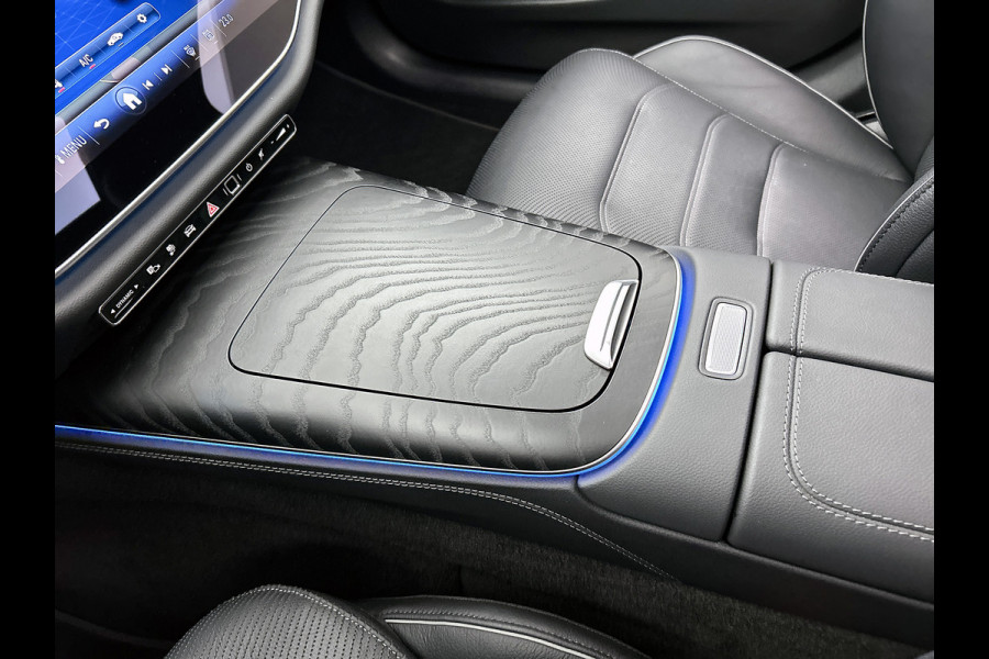 Mercedes-Benz E-Klasse 300 e Sport Edition AMG Line | Panorama Schuif-Kanteldak | Distronic | Lederen bekleding | Alarm | Parkeerpakket met 360°-camera | 20 Inch AMG Velgen. Inclusief 24 maanden MB Certified garantie voor Europa.