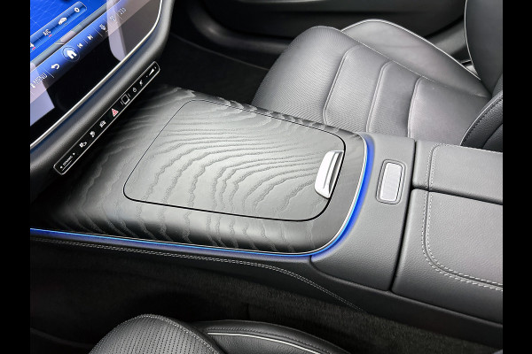 Mercedes-Benz E-Klasse 300 e Sport Edition AMG Line | Panorama Schuif-Kanteldak | Distronic | Lederen bekleding | Alarm | Parkeerpakket met 360°-camera | 20 Inch AMG Velgen. Inclusief 24 maanden MB Certified garantie voor Europa.