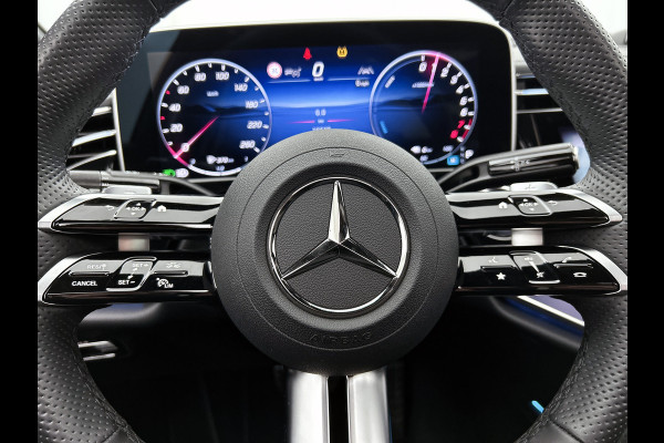 Mercedes-Benz E-Klasse 300 e Sport Edition AMG Line | Panorama Schuif-Kanteldak | Distronic | Lederen bekleding | Alarm | Parkeerpakket met 360°-camera | 20 Inch AMG Velgen. Inclusief 24 maanden MB Certified garantie voor Europa.