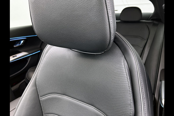 Mercedes-Benz E-Klasse 300 e Sport Edition AMG Line | Panorama Schuif-Kanteldak | Distronic | Lederen bekleding | Alarm | Parkeerpakket met 360°-camera | 20 Inch AMG Velgen. Inclusief 24 maanden MB Certified garantie voor Europa.
