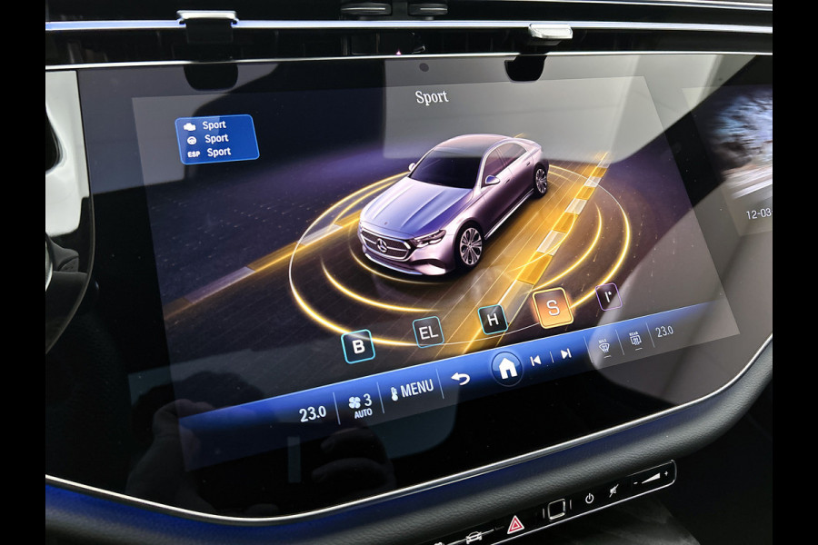 Mercedes-Benz E-Klasse 300 e Sport Edition AMG Line | Panorama Schuif-Kanteldak | Distronic | Lederen bekleding | Alarm | Parkeerpakket met 360°-camera | 20 Inch AMG Velgen. Inclusief 24 maanden MB Certified garantie voor Europa.