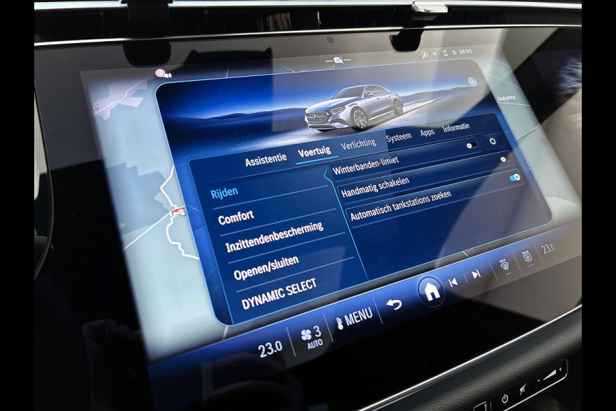 Mercedes-Benz E-Klasse 300 e Sport Edition AMG Line | Panorama Schuif-Kanteldak | Distronic | Lederen bekleding | Alarm | Parkeerpakket met 360°-camera | 20 Inch AMG Velgen. Inclusief 24 maanden MB Certified garantie voor Europa.