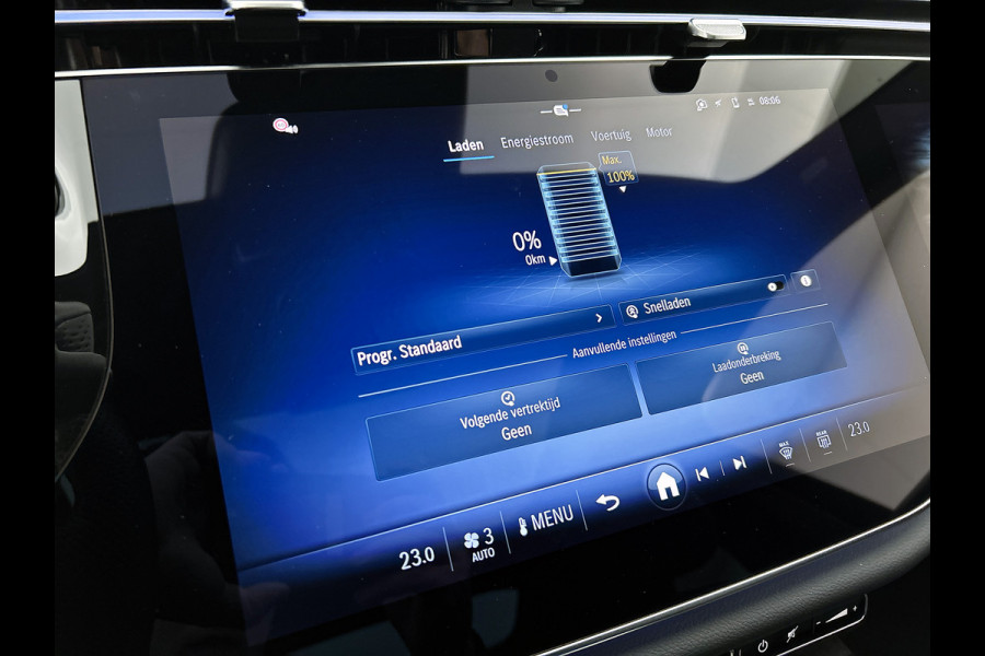 Mercedes-Benz E-Klasse 300 e Sport Edition AMG Line | Panorama Schuif-Kanteldak | Distronic | Lederen bekleding | Alarm | Parkeerpakket met 360°-camera | 20 Inch AMG Velgen. Inclusief 24 maanden MB Certified garantie voor Europa.