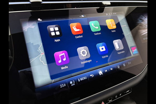 Mercedes-Benz E-Klasse 300 e Sport Edition AMG Line | Panorama Schuif-Kanteldak | Distronic | Lederen bekleding | Alarm | Parkeerpakket met 360°-camera | 20 Inch AMG Velgen. Inclusief 24 maanden MB Certified garantie voor Europa.