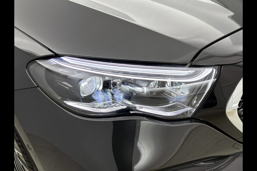 Mercedes-Benz E-Klasse 300 e Sport Edition AMG Line | Panorama Schuif-Kanteldak | Distronic | Lederen bekleding | Alarm | Parkeerpakket met 360°-camera | 20 Inch AMG Velgen. Inclusief 24 maanden MB Certified garantie voor Europa.