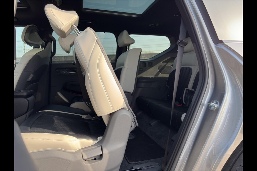Kia EV9 GT-Line AWD 99.8 kWh HUD | Leder | Meridian Sound | Camera | Navi | Apple CarPlay/Android Auto | Key-Less | Stuur-/Stoelverwarming | PDC | Cruise | LED |