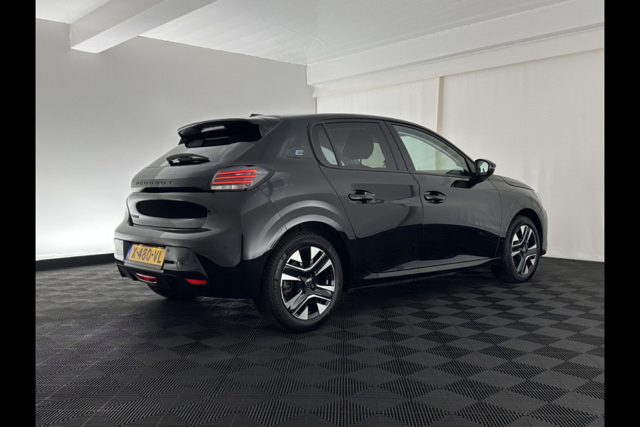 Peugeot e-208 EV Style 50 kWh [ 3-Fase-11kW] {SOH-96%} (INCL-BTW) Aut. *LEATHER-FABRIC | FULL-LED | SPORT-SEATS | KEYLESS | PRIVACY-GLASS | DAB+ | NAVI-FULLMAP | ECC | PDC | CRUISE | 16''ALU*