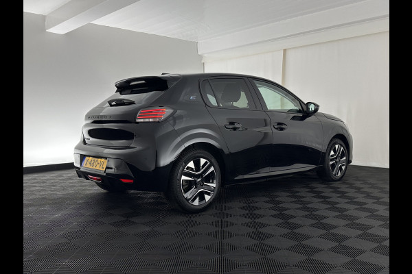 Peugeot e-208 EV Style 50 kWh [ 3-Fase-11kW] {SOH-96%} (INCL-BTW) Aut. *LEATHER-FABRIC | FULL-LED | SPORT-SEATS | KEYLESS | PRIVACY-GLASS | DAB+ | NAVI-FULLMAP | ECC | PDC | CRUISE | 16''ALU*
