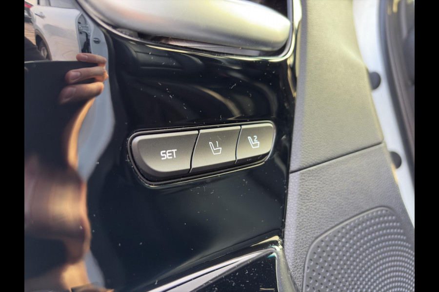 Kia Niro 1.6 GDi PHEV ExecutiveLine | Automaat | Leder | Apple Carplay & Android Auto | Camera | Cruise | Stoelventilatie & Verwarming |