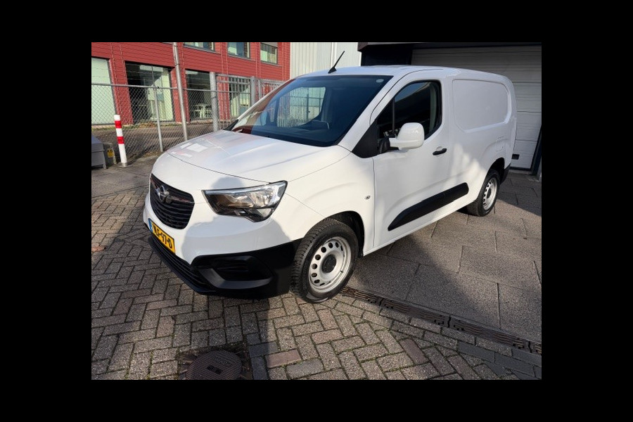 Opel Combo 1.5D L2H1 Edition AIRCO I NAVI I TREKHAAK I PDC I APPLE CARPLAY I 1e EIGENAAR I COMPETE ONDERHOUDSHISTORIE
