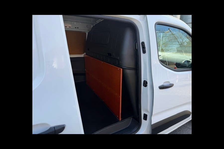 Opel Combo 1.5D L2H1 Edition AIRCO I NAVI I TREKHAAK I PDC I APPLE CARPLAY I 1e EIGENAAR I COMPETE ONDERHOUDSHISTORIE