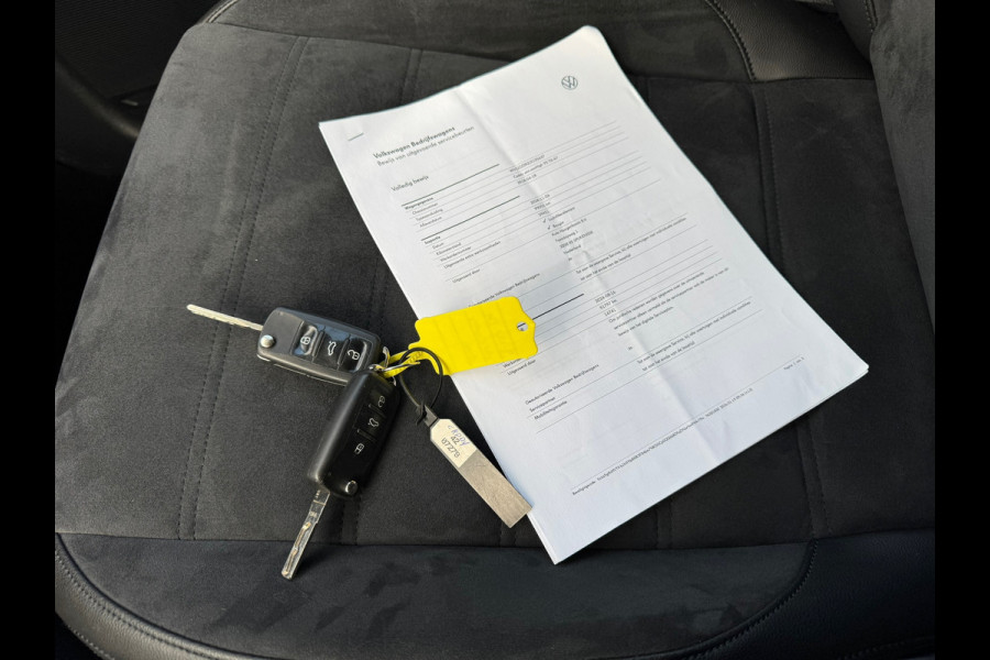 Volkswagen Caddy 1.4 TSI Automaat * 5 pers. * Navigatie * Trekhaak * Stoelverwarming *