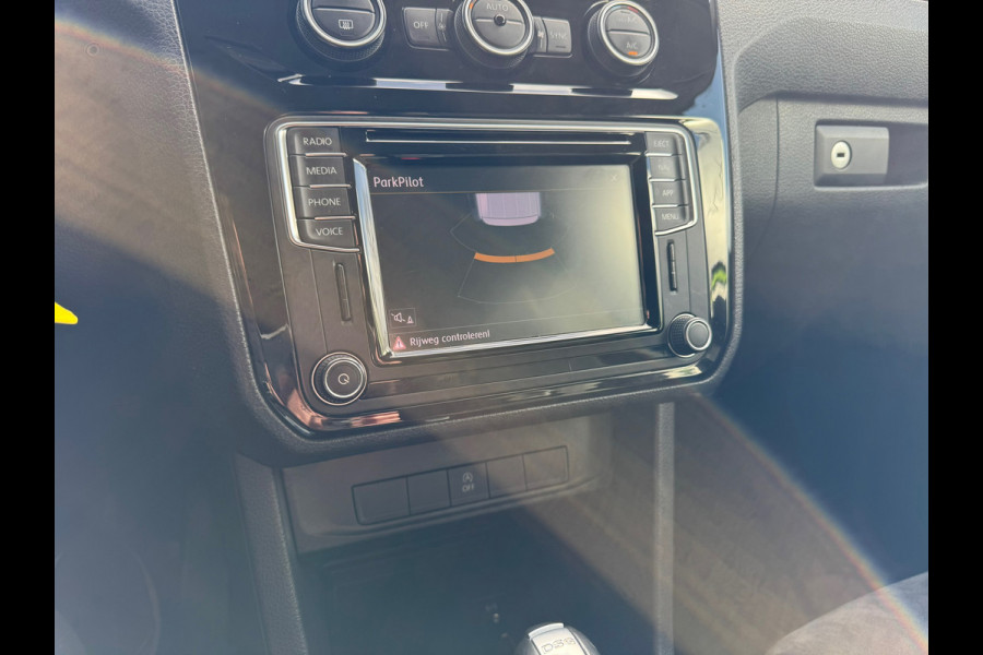 Volkswagen Caddy 1.4 TSI Automaat * 5 pers. * Navigatie * Trekhaak * Stoelverwarming *