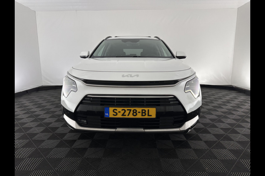 Kia Niro 1.6 GDi Hybrid Dynamic Plus Line (INCL-BTW) Aut. *PANO | HEAD-UP | LEATHER | DIGI-COCKPIT | NAVI-FULLMAP | DAB | ADAPTIVE-CRUISE | CAMERA | HEATED-COMFORTSEATS | KEYLESS | PRIVACYGLASS | SHIFTPADDLES | CARPLAY | TOWBAR | 16"