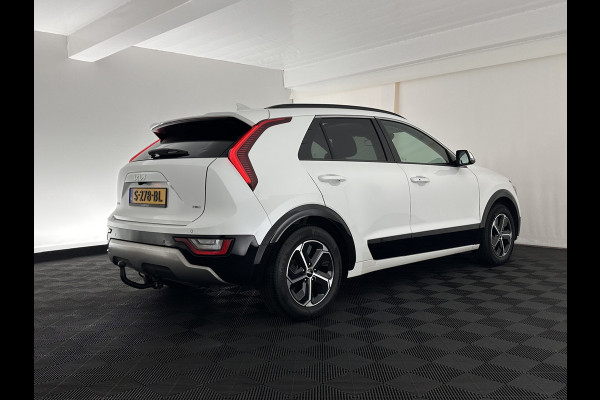 Kia Niro 1.6 GDi Hybrid Dynamic Plus Line (INCL-BTW) Aut. *PANO | HEAD-UP | LEATHER | DIGI-COCKPIT | NAVI-FULLMAP | DAB | ADAPTIVE-CRUISE | CAMERA | HEATED-COMFORTSEATS | KEYLESS | PRIVACYGLASS | SHIFTPADDLES | CARPLAY | TOWBAR | 16"