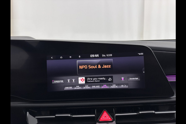 Kia Niro 1.6 GDi Hybrid Dynamic Plus Line (INCL-BTW) Aut. *PANO | HEAD-UP | LEATHER | DIGI-COCKPIT | NAVI-FULLMAP | DAB | ADAPTIVE-CRUISE | CAMERA | HEATED-COMFORTSEATS | KEYLESS | PRIVACYGLASS | SHIFTPADDLES | CARPLAY | TOWBAR | 16"