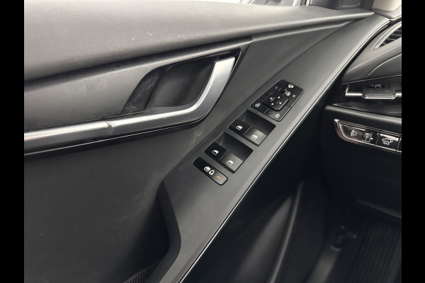 Kia Niro 1.6 GDi Hybrid Dynamic Plus Line (INCL-BTW) Aut. *PANO | HEAD-UP | LEATHER | DIGI-COCKPIT | NAVI-FULLMAP | DAB | ADAPTIVE-CRUISE | CAMERA | HEATED-COMFORTSEATS | KEYLESS | PRIVACYGLASS | SHIFTPADDLES | CARPLAY | TOWBAR | 16"