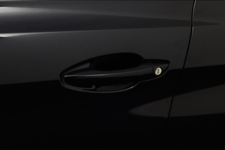 Peugeot 308 SW CARPLAY*130PK*PANO*NAVI*CAMERA*HAAK*CRUISE*ECC*