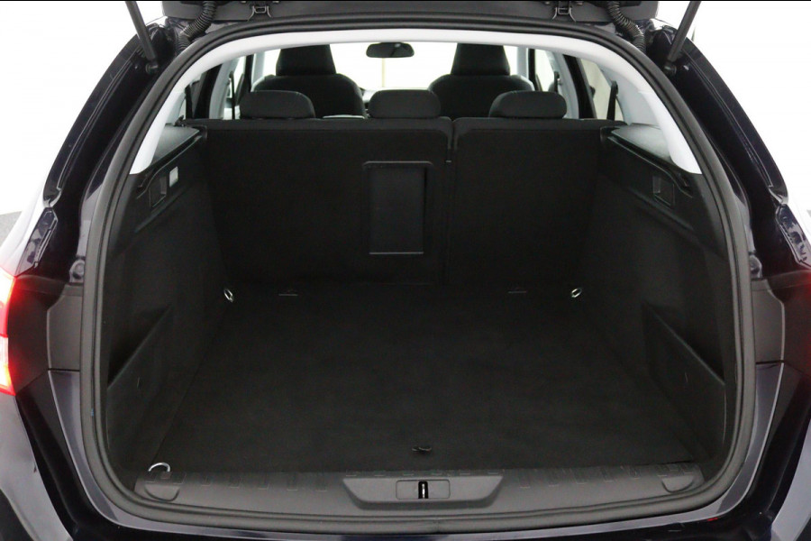 Peugeot 308 SW CARPLAY*130PK*PANO*NAVI*CAMERA*HAAK*CRUISE*ECC*