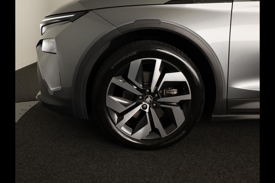 Škoda Elroq 60 Sportline 204pk | Navigatie | Keyless entry | Parkeercamera | Adaptieve cruise controle | Stoelverwarming | Parkeersensoren voor en achter