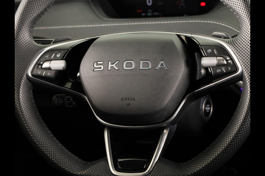 Škoda Elroq 60 Sportline 204pk | Navigatie | Keyless entry | Parkeercamera | Adaptieve cruise controle | Stoelverwarming | Parkeersensoren voor en achter