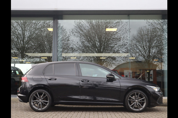 Volkswagen Golf 1.5 TSI Life Business Navi / LED /Camera / Trekh / Climate BTW auto