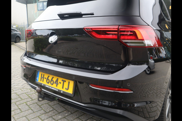 Volkswagen Golf 1.5 TSI Life Business Navi / LED /Camera / Trekh / Climate BTW auto