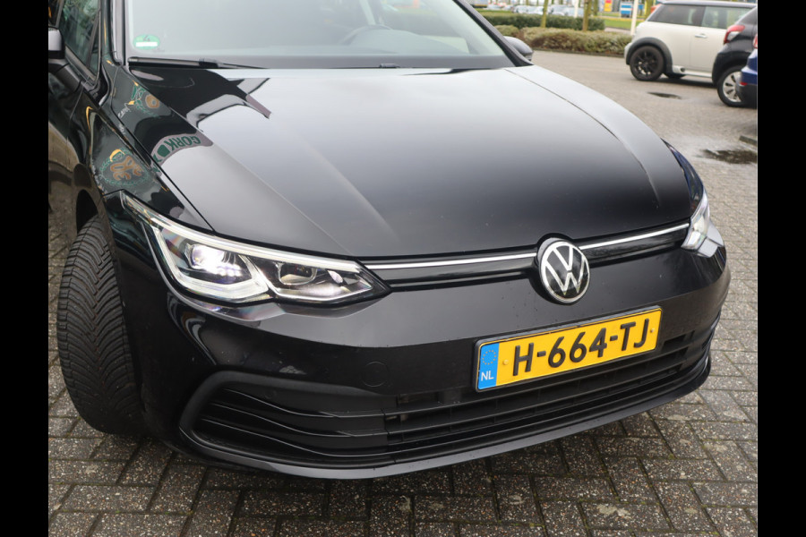 Volkswagen Golf 1.5 TSI Life Business Navi / LED /Camera / Trekh / Climate BTW auto
